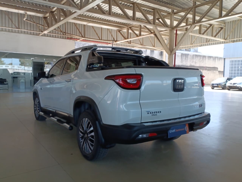 fiat toro 2.0 16v turbo diesel ranch 4wd at9 4p automatico 2025