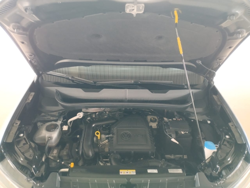 volkswagen t-cross 1.0 200 tsi total flex comfortline automatico 4p 202515