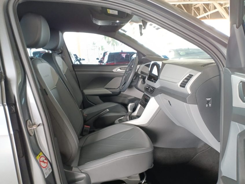 volkswagen t-cross 1.0 200 tsi total flex comfortline automatico 4p 202514