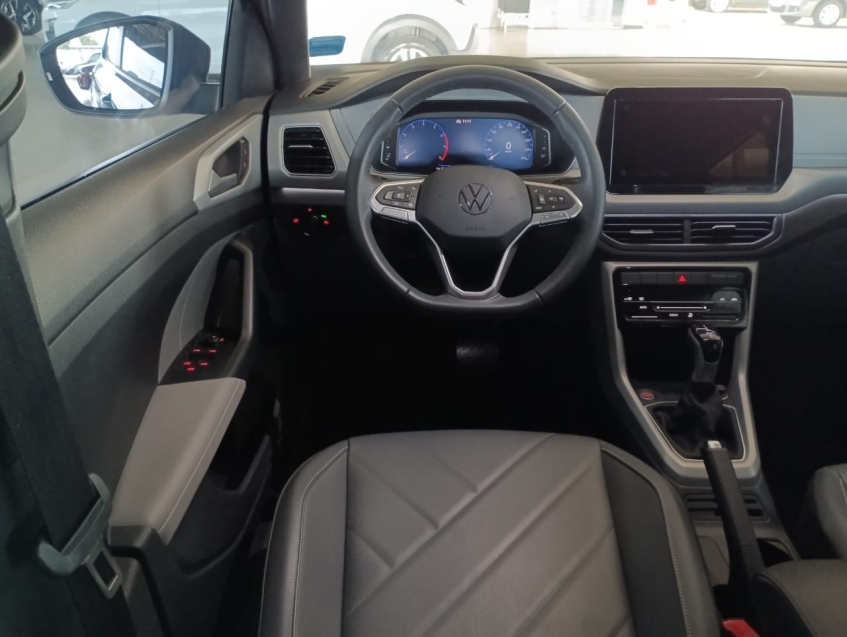 volkswagen t-cross 1.0 200 tsi total flex comfortline automatico 4p 202511
