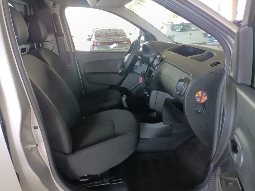 renault kangoo 1.6 16v sce flex advanced manual 2p 202511