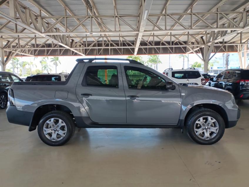 renault oroch 1.6 16v sce flex intense manual 4p 20256