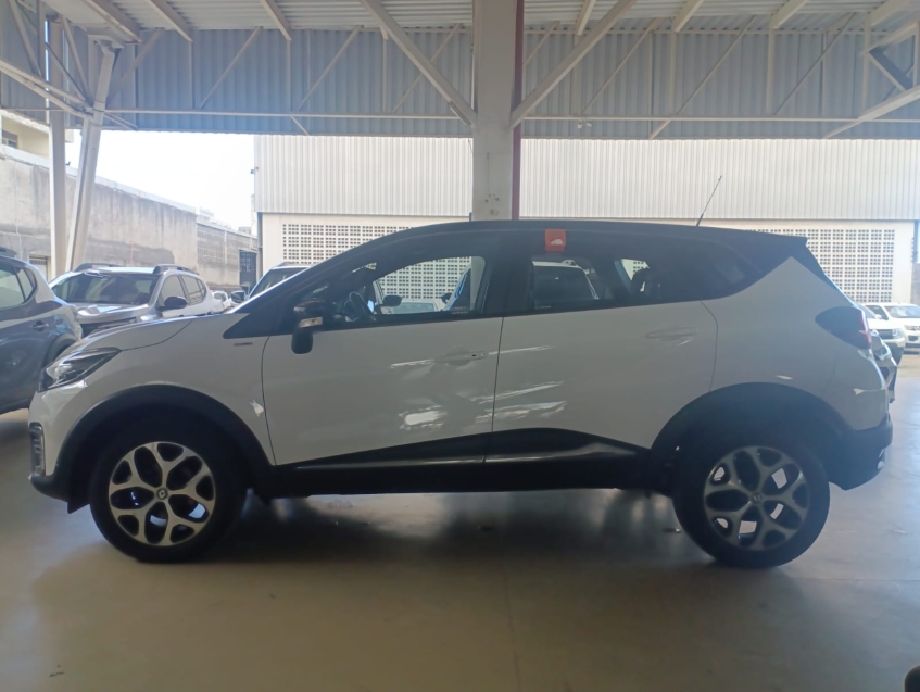 renault captur 1.6 16v sce flex bose x-tronic 4p automatico 20217