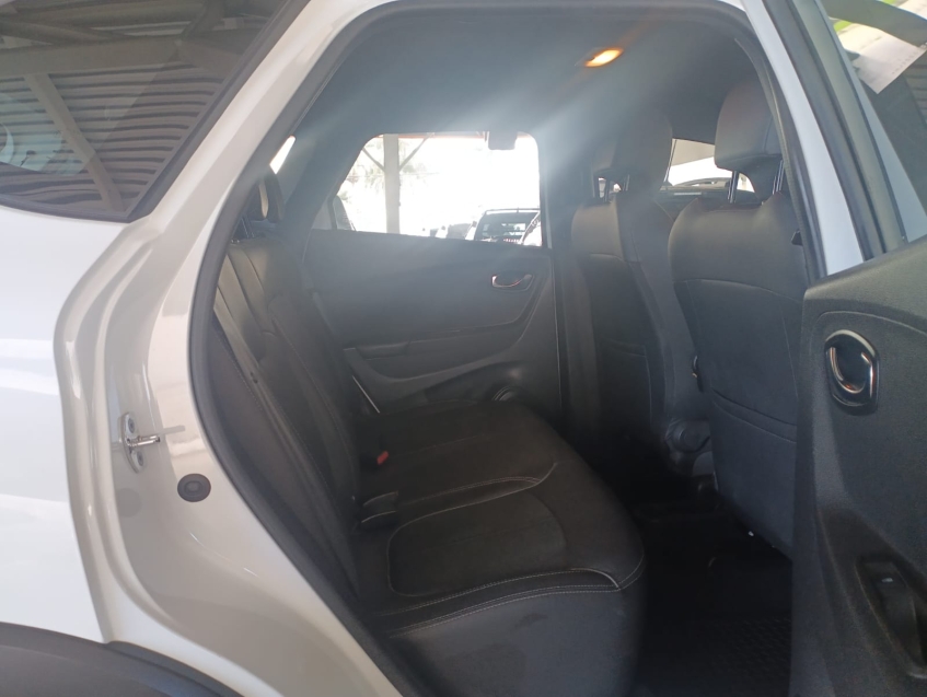 renault captur 1.6 16v sce flex bose x-tronic 4p automatico 202113