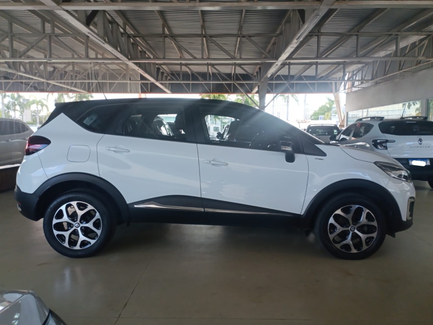 renault captur 1.6 16v sce flex bose x-tronic 4p automatico 20216