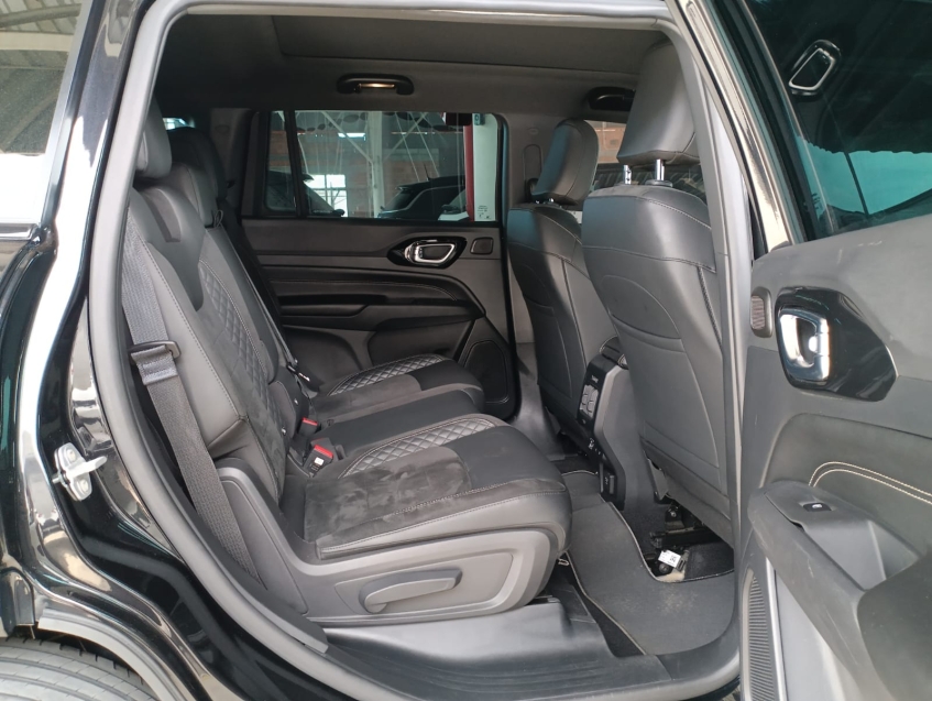 jeep commander 2.0 hurricane 4 turbo gasolina blackhawk at9 4p automatico 202513