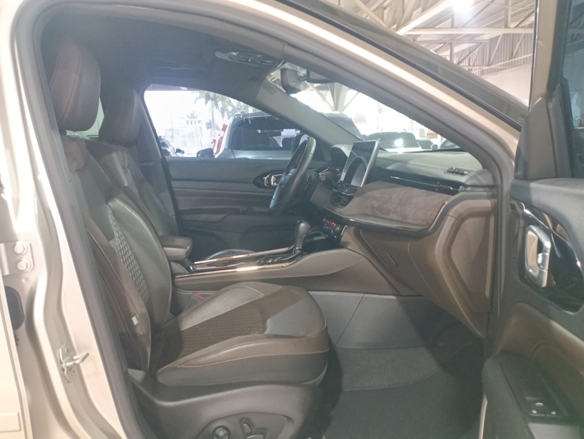 jeep commander 2.0 td380 turbo diesel overland at9 4p automatico 202215
