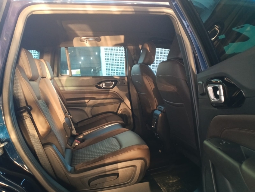 jeep commander 1.3 t270 turbo flex overland at6 4p automatico 202214