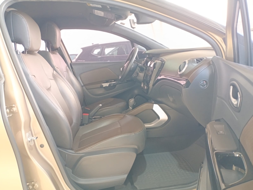 renault captur 1.3 tce flex iconic x-tronic 4p automatico 202214