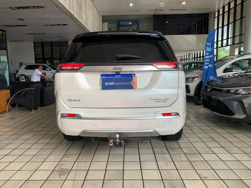 jeep commander 2.0 td380 turbo diesel overland at9 4p automatico 2023