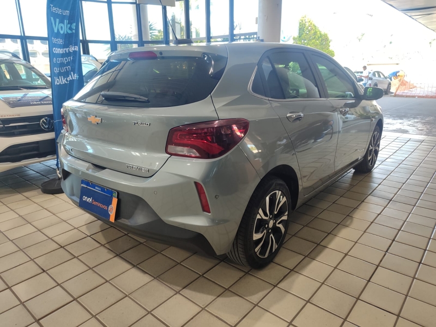 chevrolet onix 1.0 turbo flex premier automatico 4p 2024