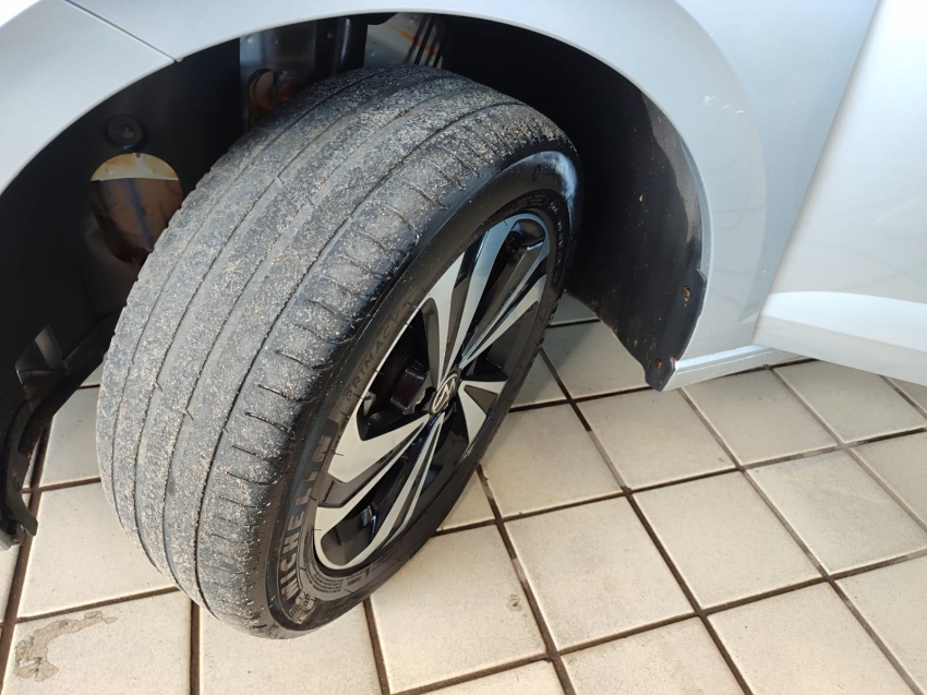 volkswagen virtus 1.0 200 tsi comfortline automatico flex 4p 2023