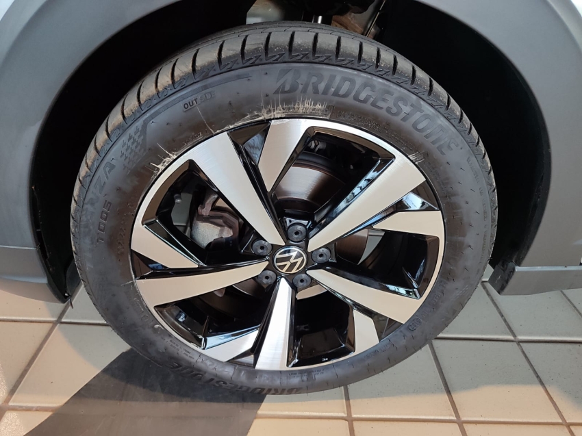 volkswagen nivus 1.0 200 tsi total flex highline automatico 4p 2021