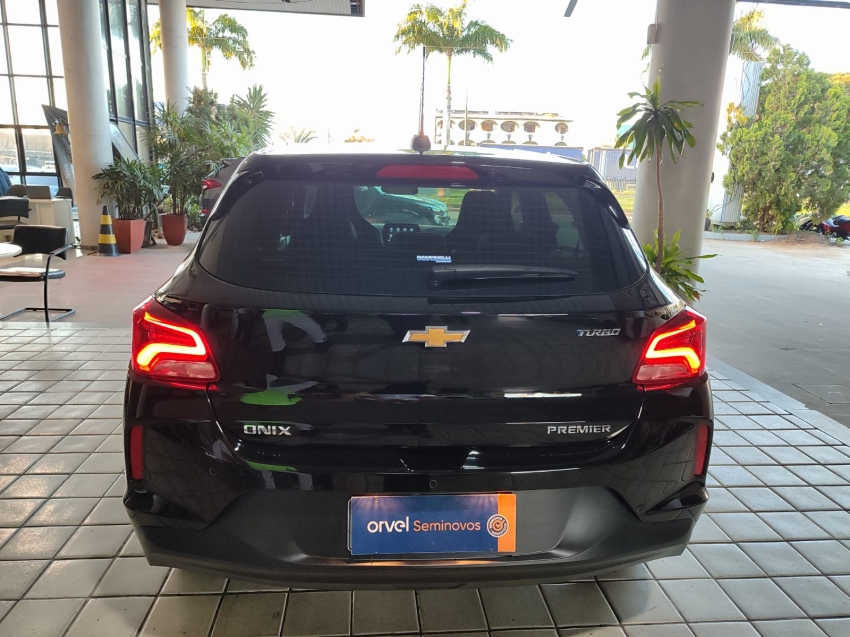 chevrolet onix 1.0 turbo flex premier automatico 4p 2024