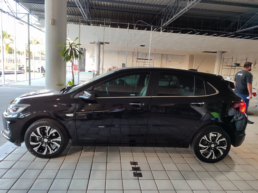 chevrolet onix 1.0 turbo flex premier automatico 4p 2024