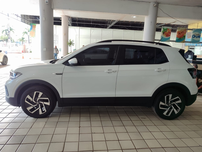 volkswagen t-cross 1.0 200 tsi total flex comfortline automatico 4p 2025