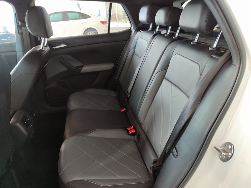volkswagen t-cross 1.0 200 tsi total flex comfortline automatico 4p 2025