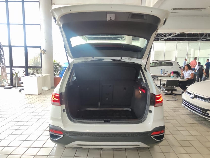 volkswagen taos 1.4 250 tsi total flex comfortline automatico 4p 2022