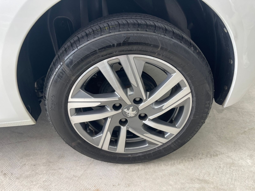 peugeot 208 1.6 16v flex allure at6 4p automatico 202213