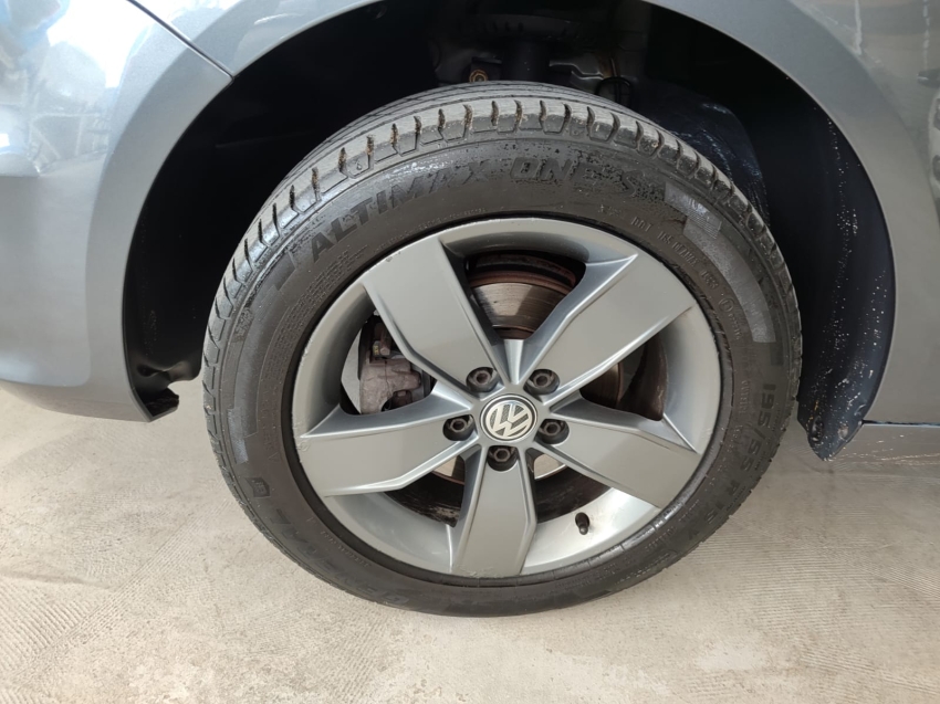 volkswagen fox 1.6 msi total flex connect 4p manual 202014