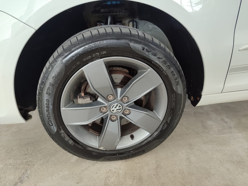 volkswagen fox 1.6 msi total flex connect 4p manual 202113