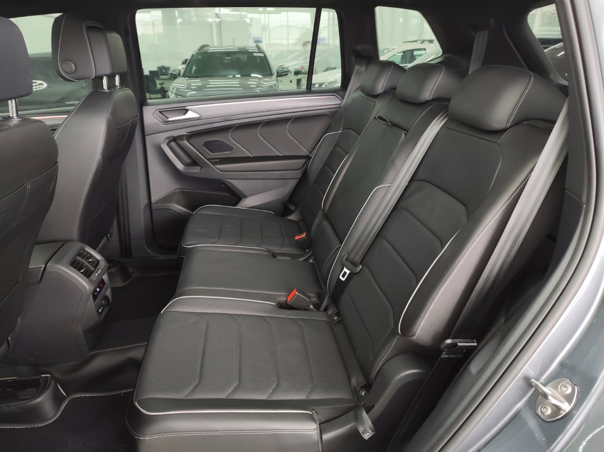 volkswagen tiguan 2.0 300 tsi gasolina allspace r-line automatico flex 4p 202511