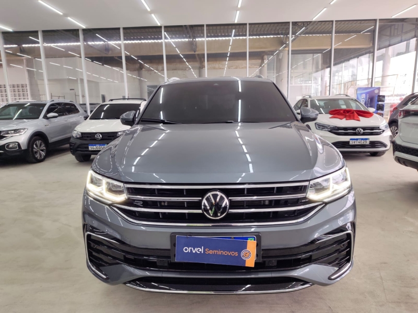 volkswagen tiguan 2.0 300 tsi gasolina allspace r-line automatico flex 4p 2025