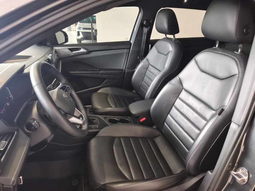 volkswagen taos 1.4 250 tsi total flex highline automatico 4p 202410