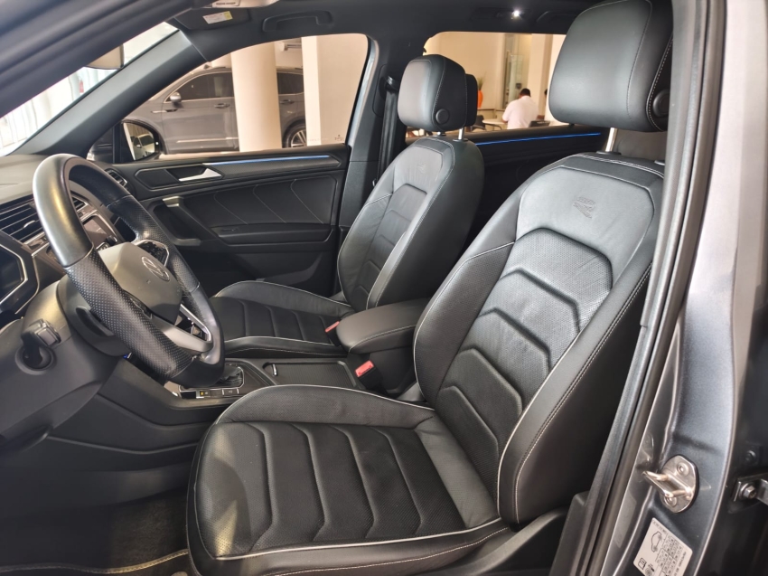 volkswagen tiguan 2.0 300 tsi gasolina allspace r-line automatico 4p 202410