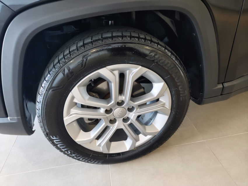 jeep commander 1.3 t270 turbo flex longitude at6 4p automatico 202510