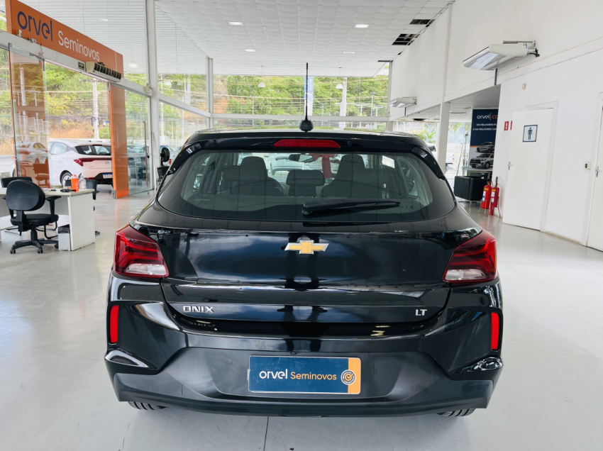 chevrolet onix lt 1.0 manual flex.