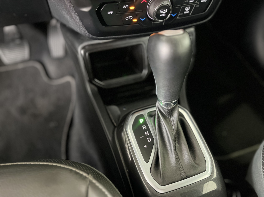 jeep renegade longitude t270 at6