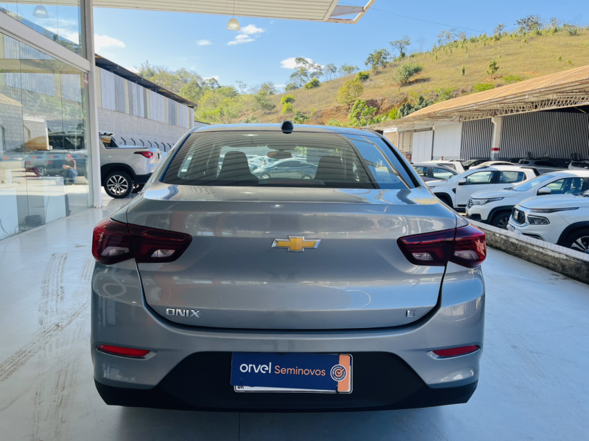 chevrolet onix plus lt 1.0 manual