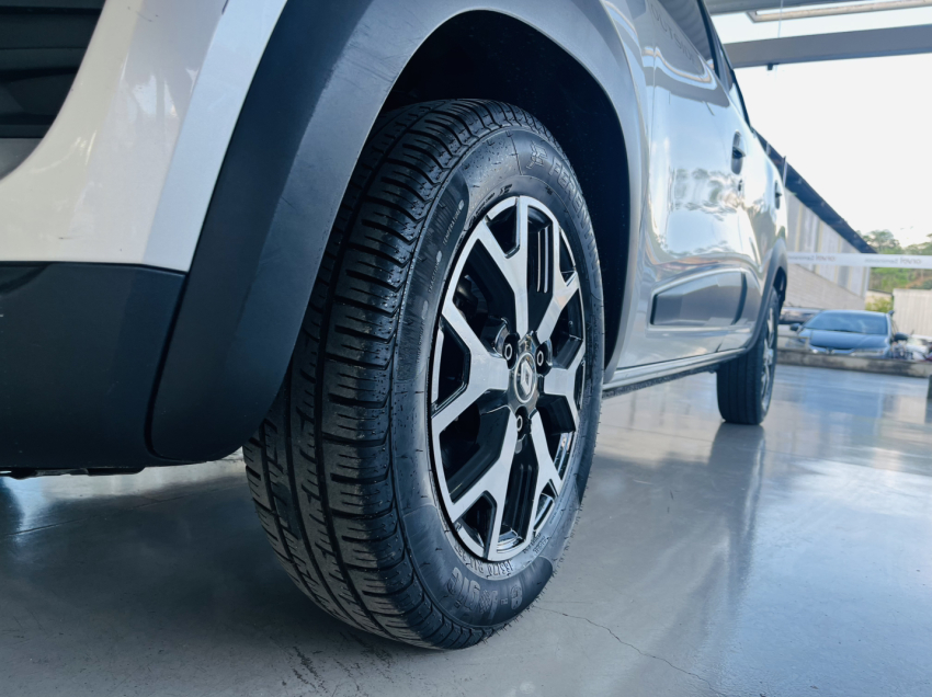 renault kwid outside 1.0 manual flex4