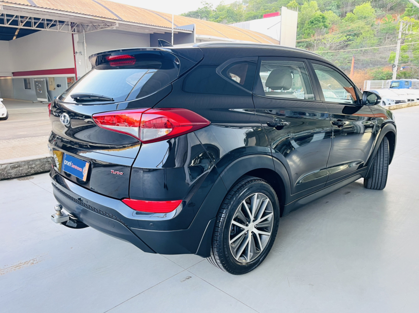 hyundai tucson gl ecoshift 1.6 t-gdi gasolina7