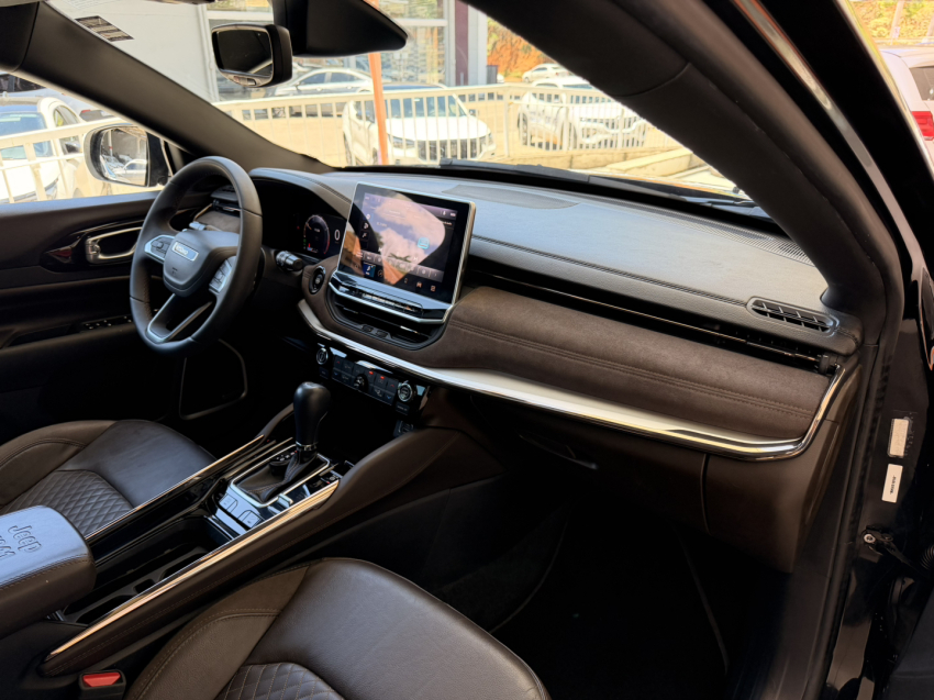 jeep commander overland td380 4x4 at915