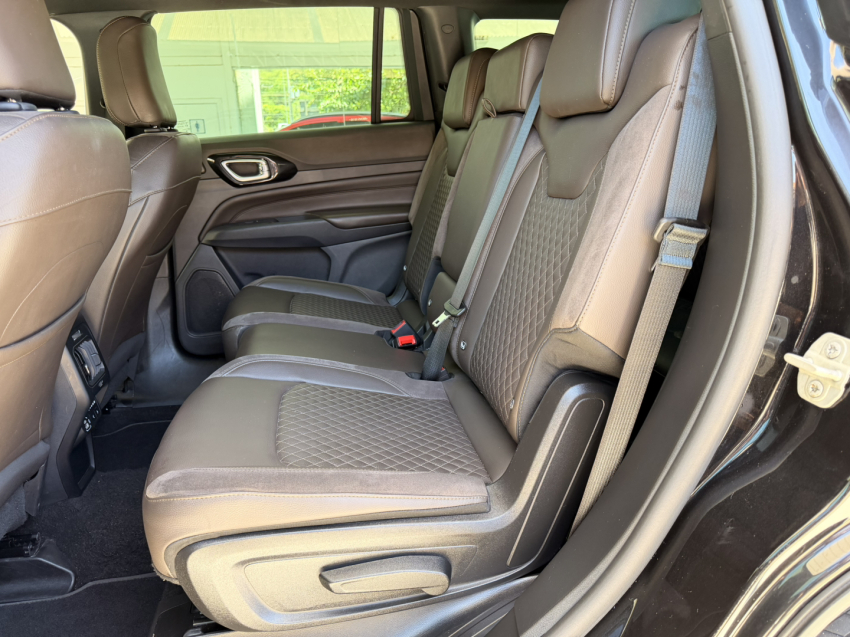 jeep commander overland td380 4x4 at918