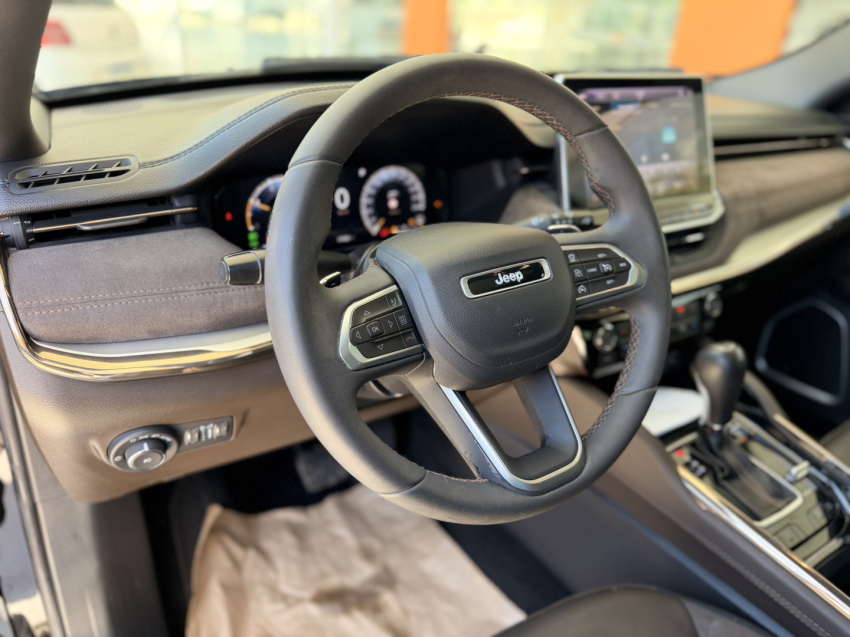 jeep commander overland td380 4x4 at911