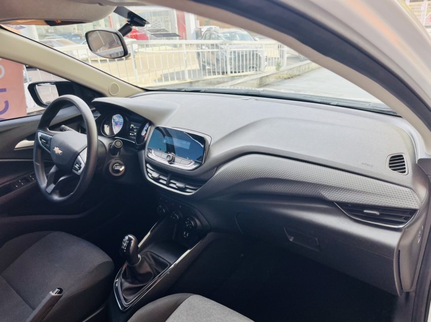 chevrolet onix hatch 1.0 manual flex12