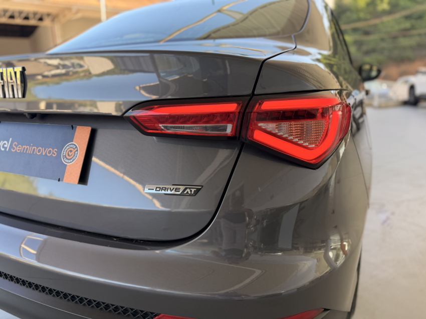 fiat cronos drive 1.3 cvt automatico flex8