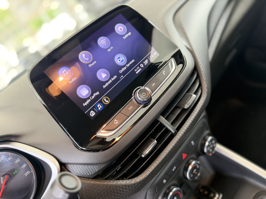 chevrolet onix plus lt 1.0 manual flex11