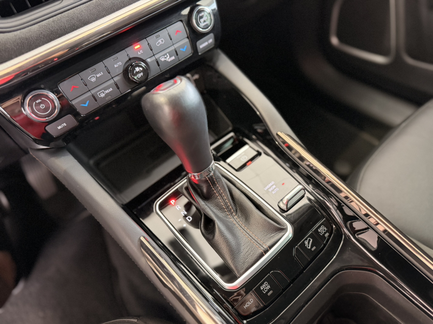 commander limited 2.0 turbo diesel 4x4 td380 at913