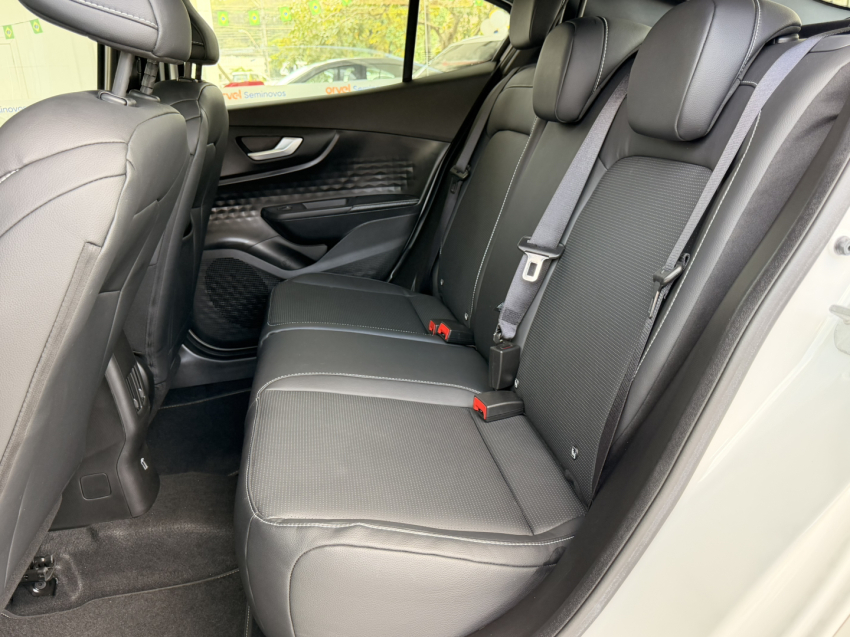 fiat fastback impetus 200 hybrid18