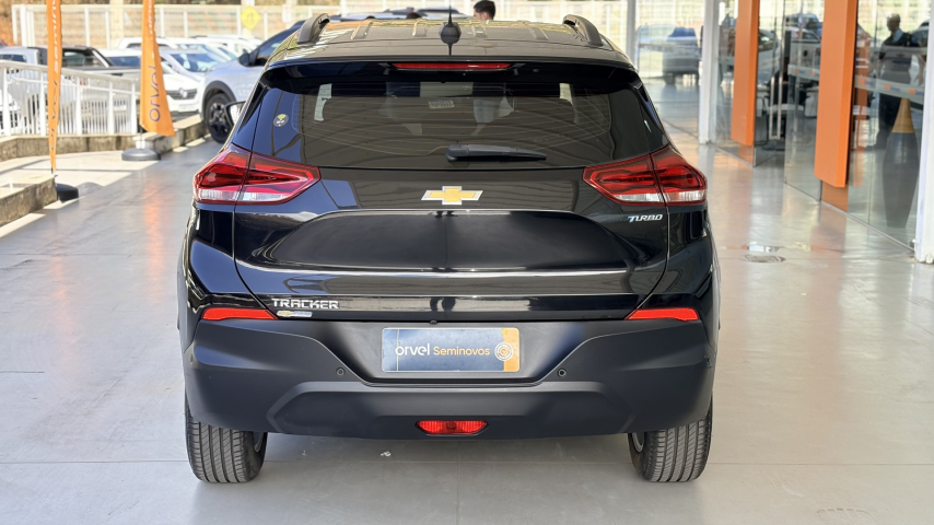 tracker 1.0 turbo flex automatico5