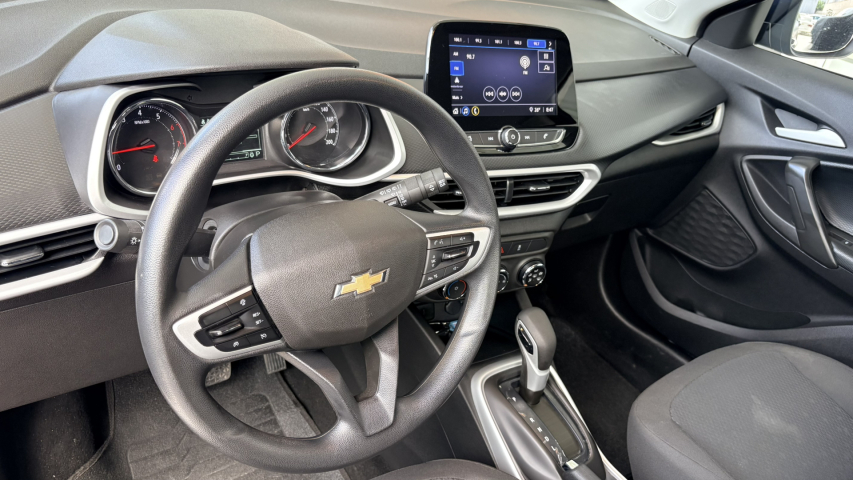 tracker 1.0 turbo flex automatico10