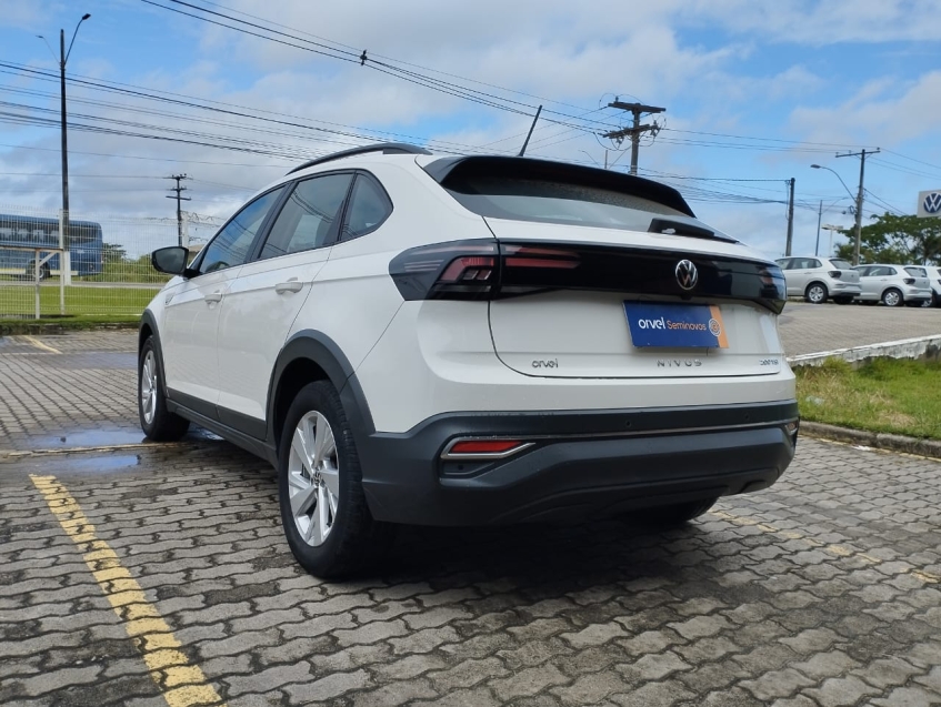 volkswagen nivus 1.0 200 tsi total flex comfortline automatico.