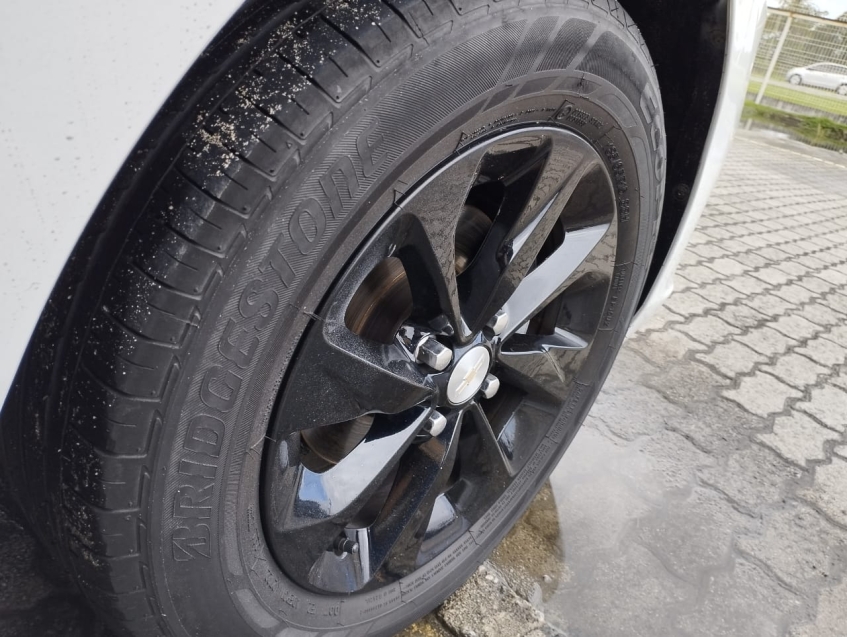 chevrolet onix 1.0 flex lt manual.