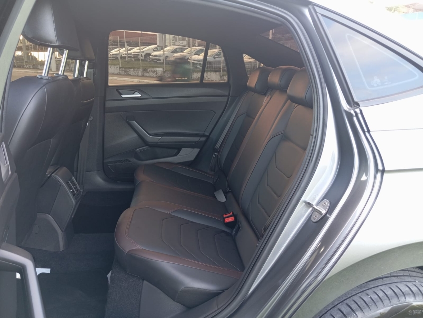 volkswagen virtus 1.0 200 tsi highline automatico flex 4p 2024