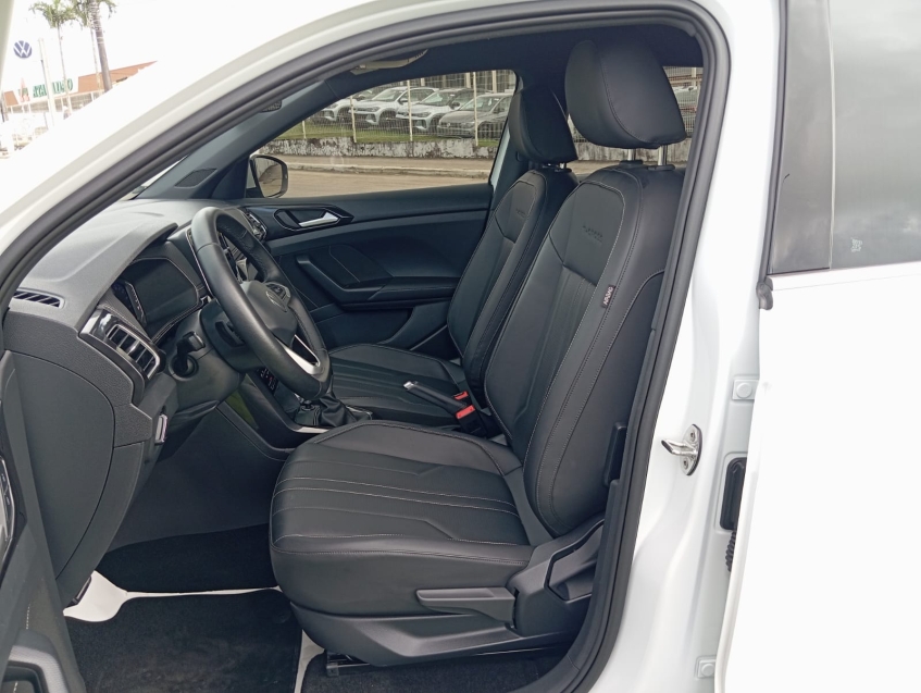volkswagen t-cross 1.4 250 tsi total flex highline automatico 4p 2025