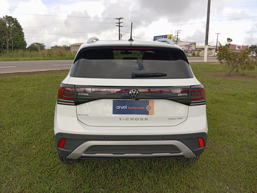 volkswagen t-cross 1.4 250 tsi total flex highline automatico 4p 2025